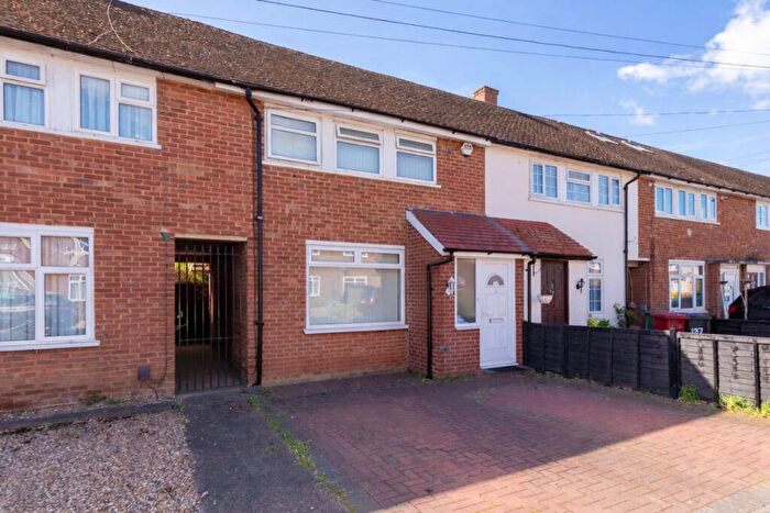 2 Bedroom Terraced House For Sale In Churchill Road, Langley, SL3
