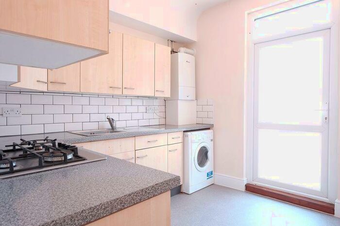 4 Bedroom Flat To Rent In Preston Road, Brighton, BN1