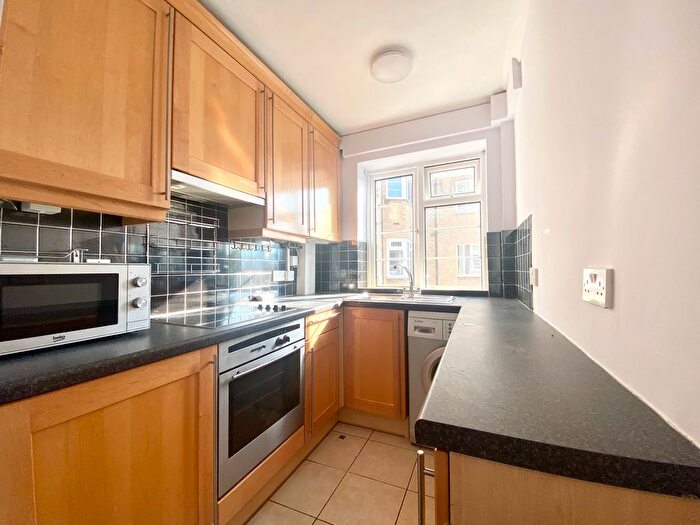 2 Bedroom Flat To Rent In Fordwych Court, London, NW2