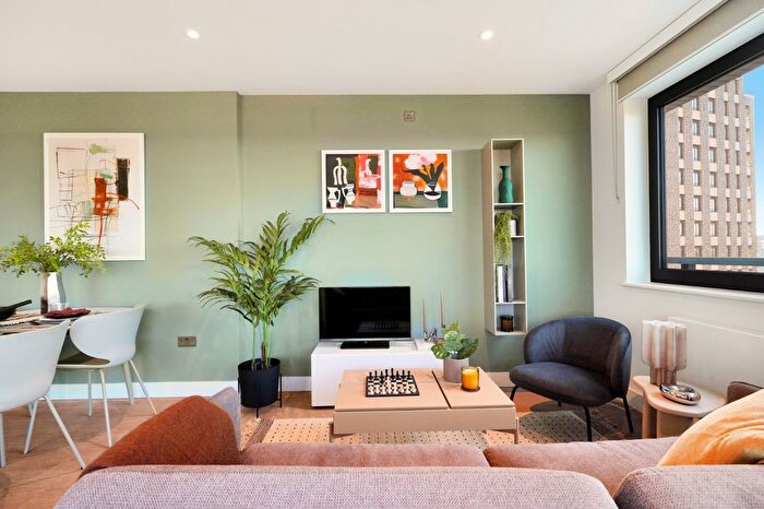 2 Bedroom Flat To Rent In Park Lane, Wembley, HA9