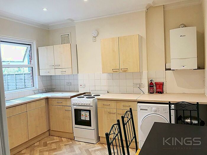 4 Bedroom Terraced House To Rent In Recreation Road, Guildford, GU1