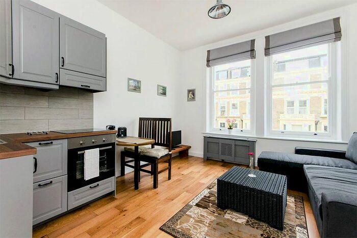 Studio To Rent In Penywern Road, Earls Court, London, SW5