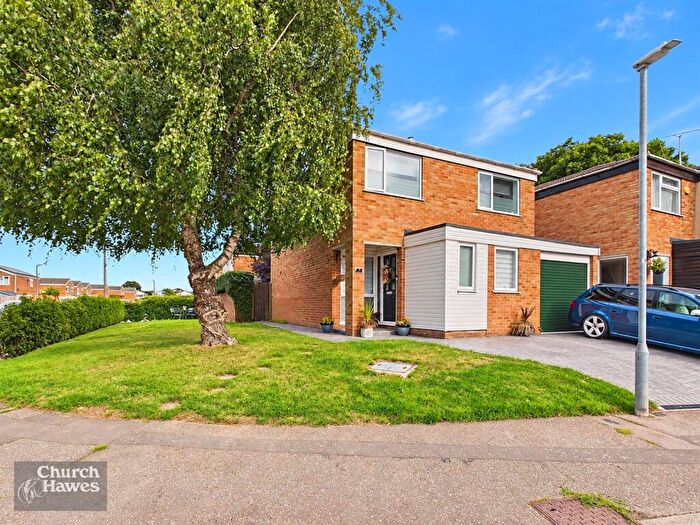 4 Bedroom Detached House For Sale In Deerhurst Chase, Bicknacre, CM3