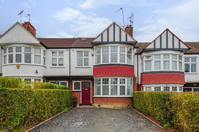 4 Bedroom Terraced House For Sale In Hillcourt Avenue, North Finchley, London, N12