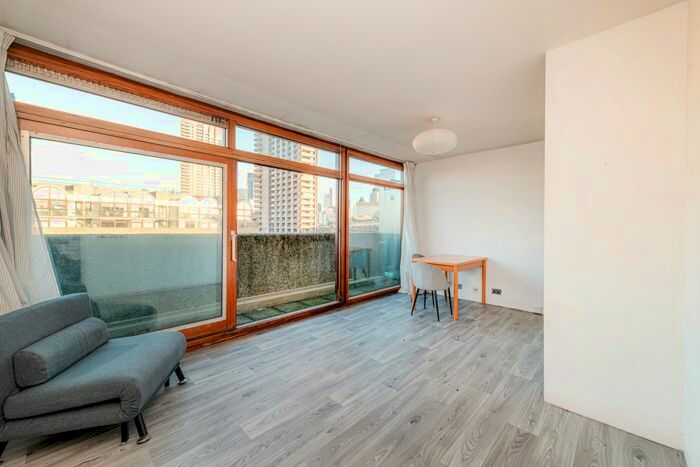 Studio To Rent In Barbican, London, EC2Y