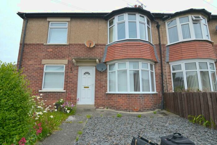 2 Bedroom Apartment To Rent In Grosvenor Gardens, Wallsend, NE28