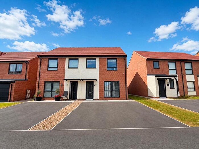 3 Bedroom Semi Detached House For Sale In Hawksbit Close, Hartlepool, TS27