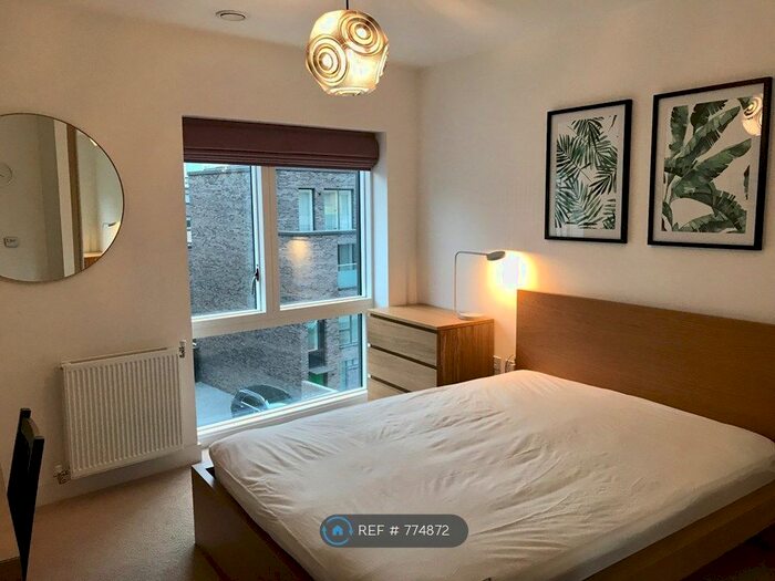 1 Bedroom Flat To Rent In Peartree Way, London, SE10