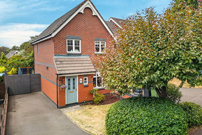 3 Bedroom Semi-Detached House For Sale In Timson Close, Market Harborough, Leicestershire, LE16