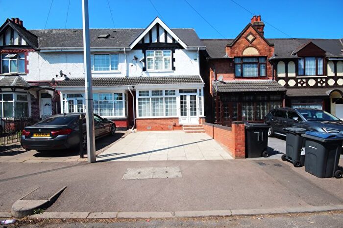 4 Bedroom Semi-Detached House To Rent In Drummond Road, Birmingham, B9