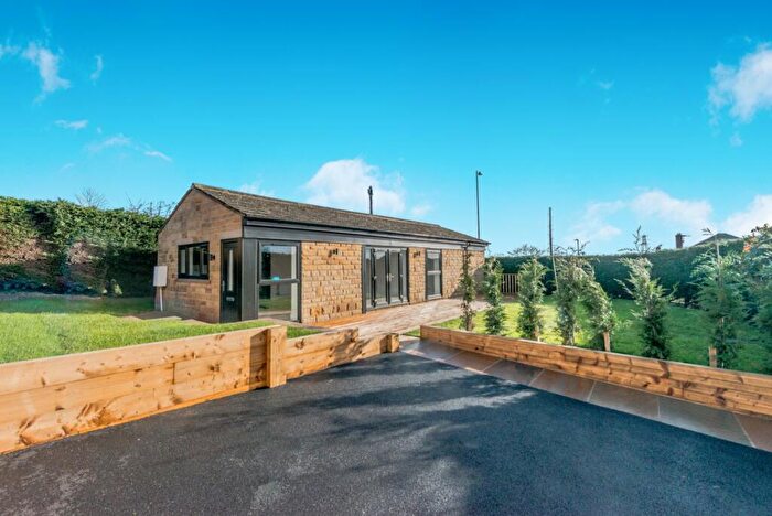 2 Bedroom Bungalow For Sale In Cotswold Avenue, Wrose, Shipley, BD18