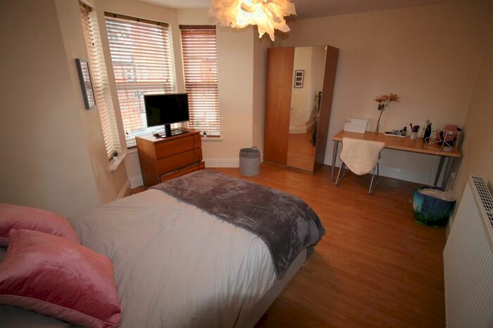 5 Bedroom Maisonette To Rent In Deuchar Street, Newcastle Upon Tyne, NE2