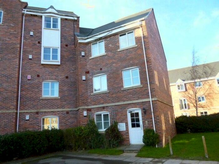 2 Bedroom Flat To Rent In Flat Henry Bird Way, Southbridge, Northampton, NN4