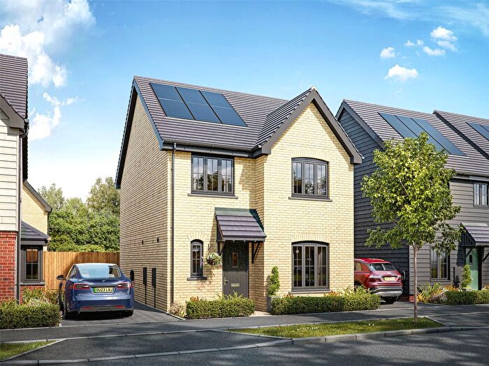 4 Bedroom Detached House For Sale In De Lucy Place, Ongar, Essex, CM5