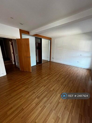 3 Bedroom Flat To Rent In St. James's Street, Brighton, BN2