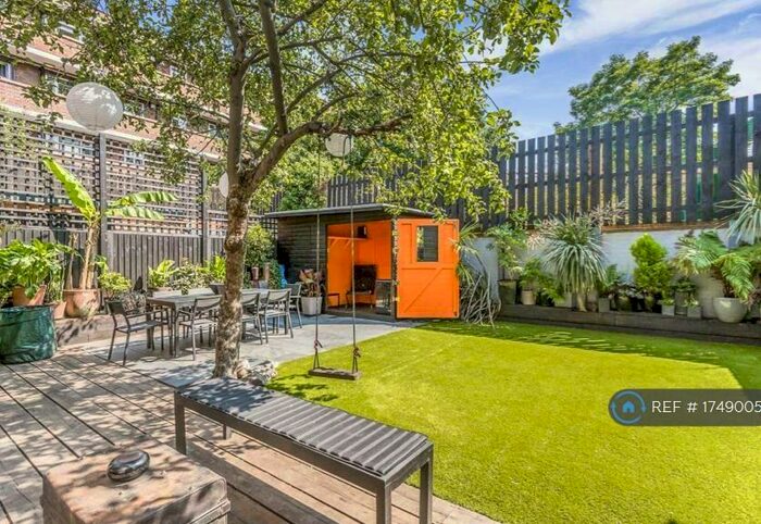 3 Bedroom Terraced House To Rent In Matthias Road, London, N16