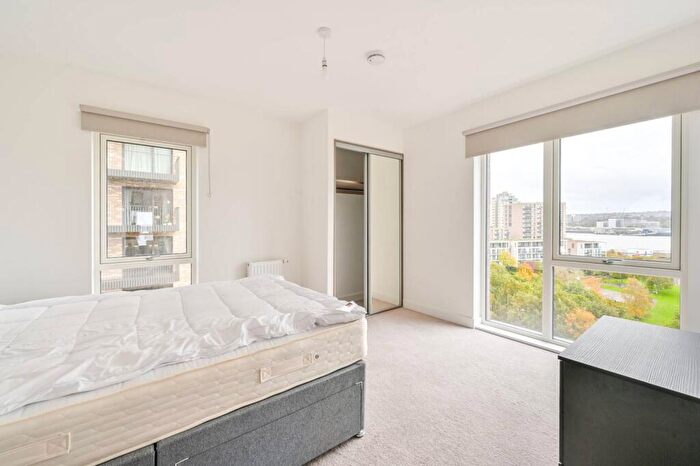 3 Bedroom Flat To Rent In Adlay Apartments, Millet Place, Silvertown, London, E16