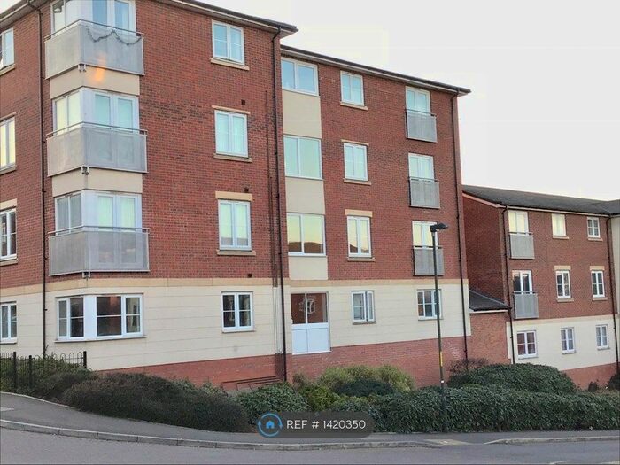 2 Bedroom Flat To Rent In Dixon Close, Redditch, B97