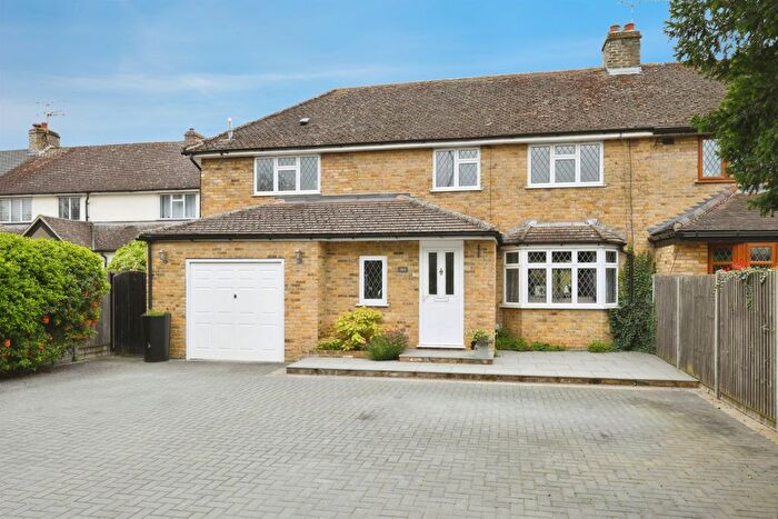 4 Bedroom Semi-Detached House For Sale In Ware Road, Hailey, Hertford, SG13