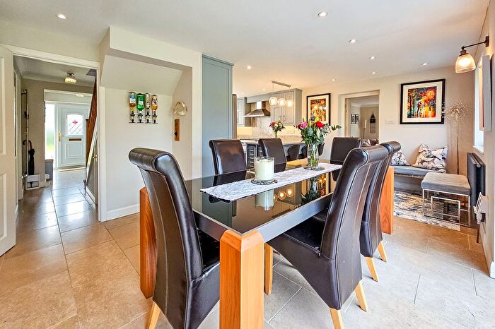 5 Bedroom Detached House To Rent In Azerley Grove, Harrogate, HG3
