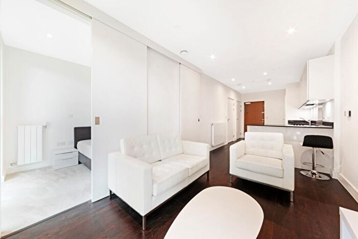 1 Bedroom Flat To Rent In Duncombe House, Royal Arsenal, Victory Parade, Woolwich, London, SE18