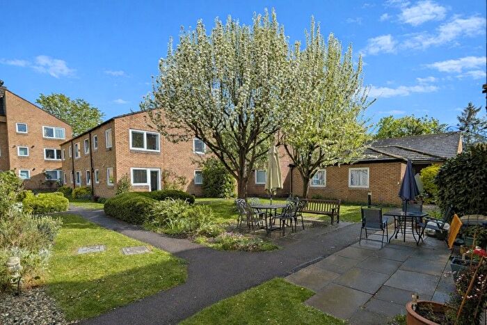 1 Bedroom Property To Rent In Woking, Surrey, GU22