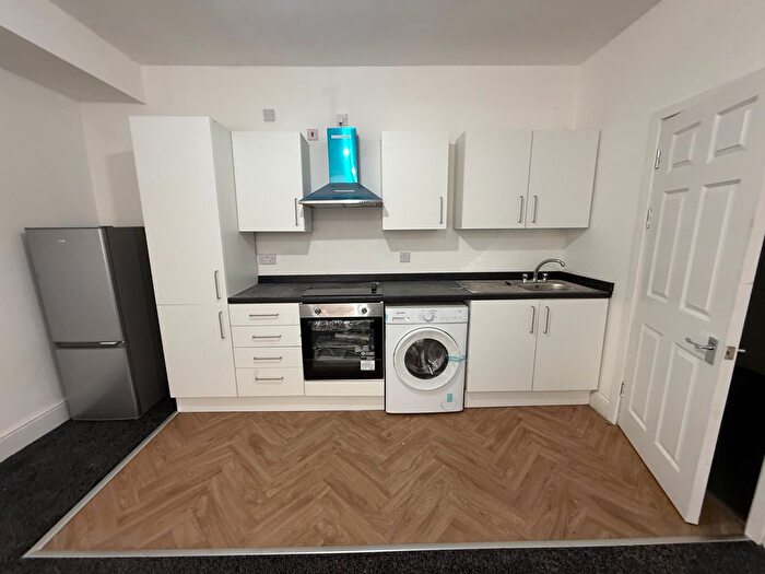 1 Bedroom Flat To Rent In Dynevor Terrace, Swansea, SA8