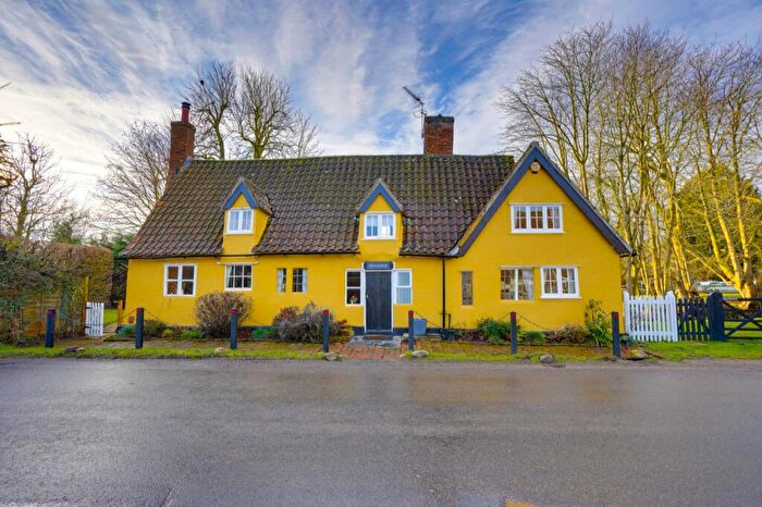 3 Bedroom Detached House For Sale In Lower Green, Denston, CB8