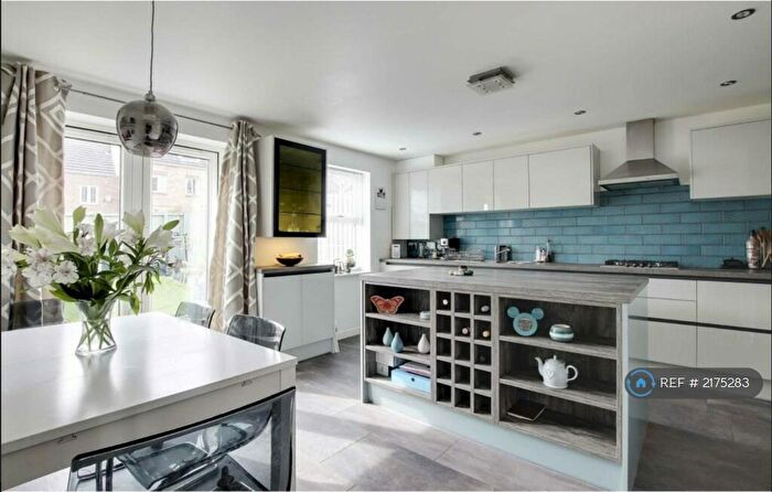 5 Bedroom Terraced House To Rent In Davies Way, Nottingham, NG5