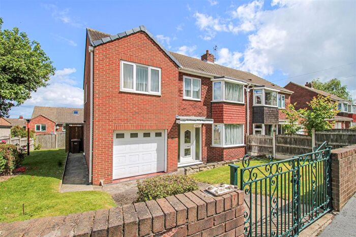 5 Bedroom Semi-Detached House For Sale In Clarke Crescent, Normanton, WF6