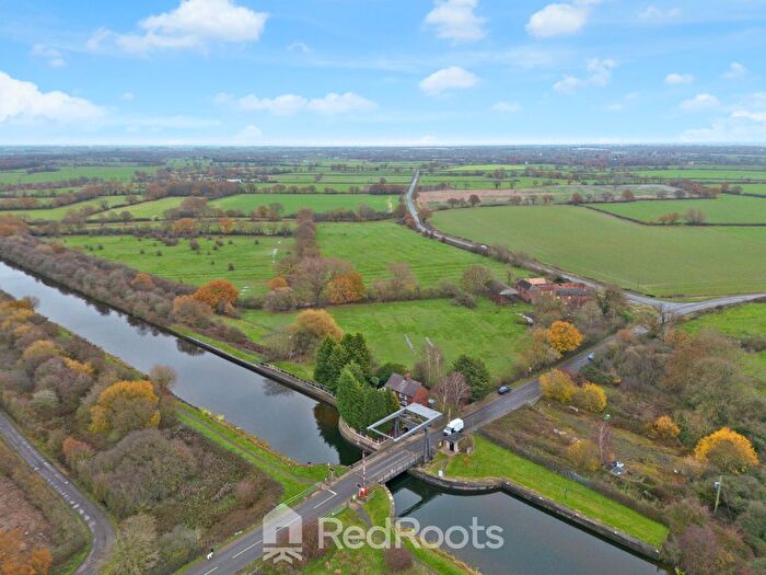 3 Bedroom Detached House For Sale In Swing Bridge House, Kirkhouse Green, Doncaster, South Yorkshire, DN7