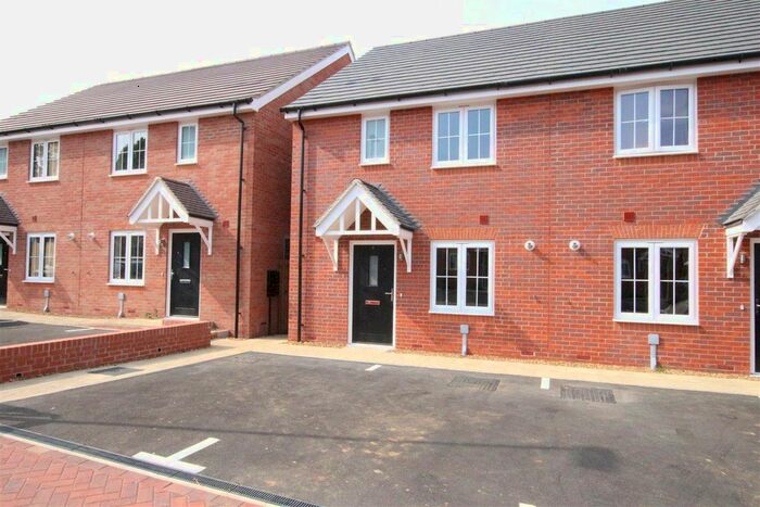 3 Bedroom Property To Rent In Rodgate Close, Buckton Fields, Northampton Fields, NN2