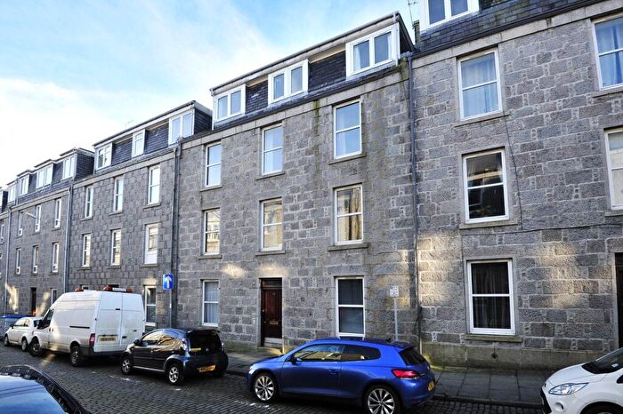 1 Bedroom Flat To Rent In Ashvale Place, Aberdeen, AB10