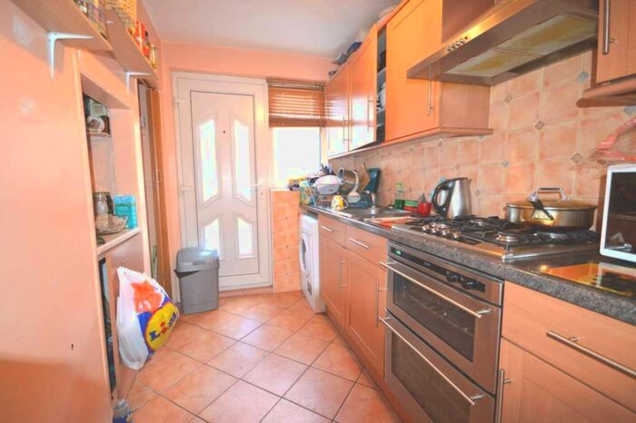 4 Bedroom End Of Terrace House To Rent In St Quintin Road, Plaistow, E13