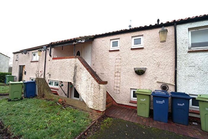 2 Bedroom Flat To Rent In Fernlea Close, Fatfield, Washington, NE38