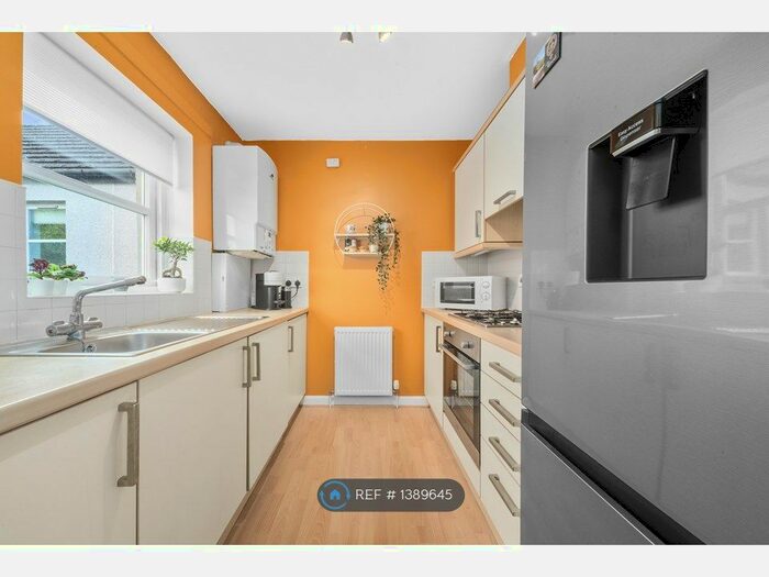 1 Bedroom Flat To Rent In Kirklands, Renfrew, PA4