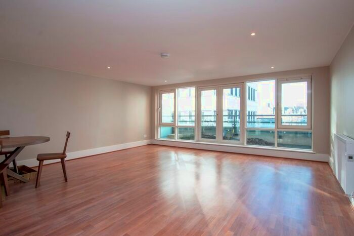 2 Bedroom Flat To Rent In Brewhouse Lane, London, SW15