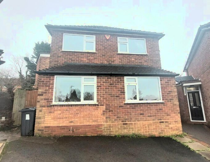 3 Bedroom Detached House To Rent In Wychall Park Grove, Birmingham, B38
