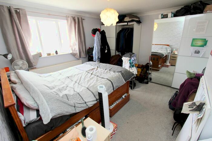 3 Bedroom Terraced House For Sale In Kirby Road, Dartford, Kent, DA2