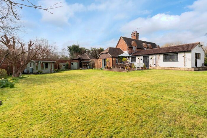 3 Bedroom Semi-Detached House For Sale In Horsham Road, Beare Green, Dorking, RH5