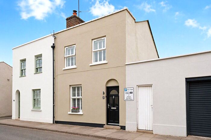 3 Bedroom End Terrace House For Sale In Duke Street, Cheltenham, Gloucestershire, GL52