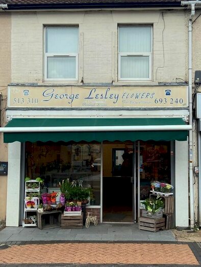 2 Bedroom Flat To Rent In Cricklade Road, Gorse Hill, Swindon, SN2