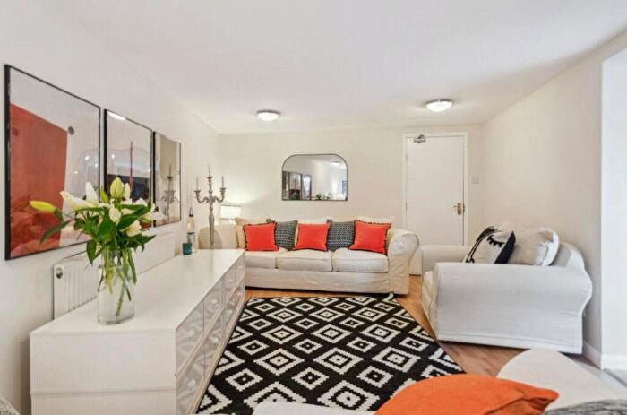 4 Bedroom House To Rent In Narrow St, London, E14