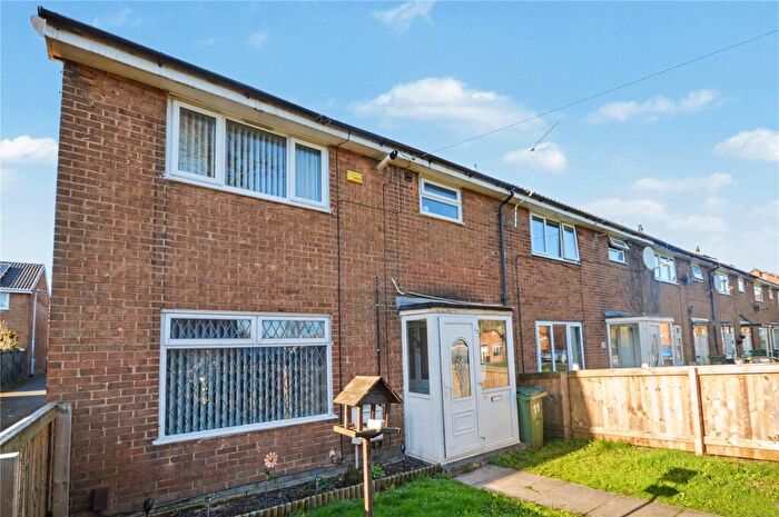3 Bedroom End Of Terrace House For Sale In Beeston Park Garth, Leeds, West Yorkshire, LS11