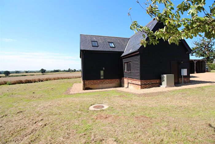2 Bedroom House To Rent In Tankard Barn, The Green, Tea Green, LU2