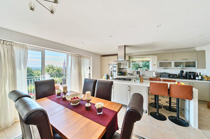 4 Bedroom Detached House For Sale In Bayford Court, Bayford Hill, Wincanton, BA9