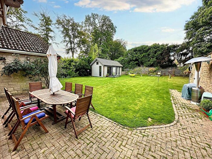 5 Bedroom Detached House For Sale In Durfold Wood, Plaistow, RH14