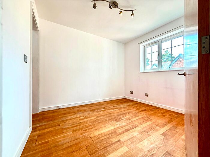 2 Bedroom End Of Terrace House To Rent In Ongar Road, Brentwood, CM15