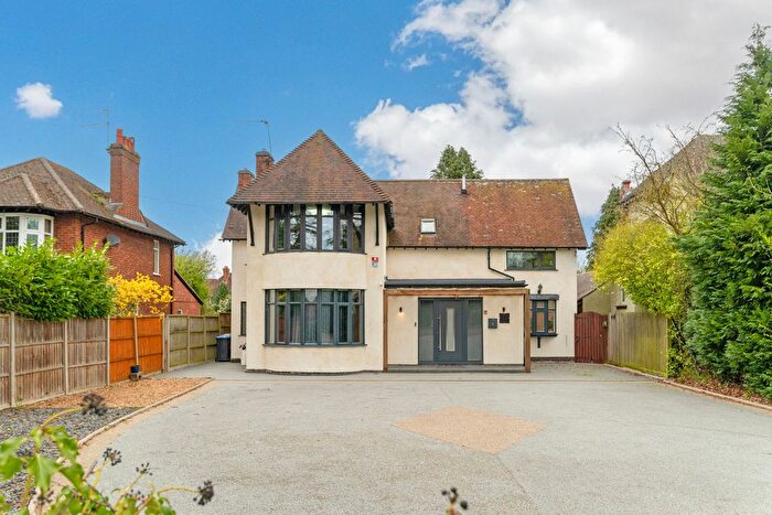 4 Bedroom Detached House For Sale In Hillmorton Road, Rugby, Warwickshire, CV22