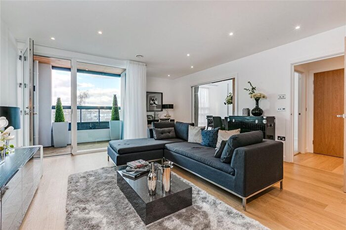 3 Bedroom Flat To Rent In Holland Park Avenue, London, W11